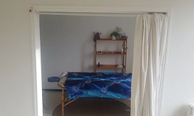Le cabinet de massage, Place de la Couronne à Saint-Hippolyte-du-Fort